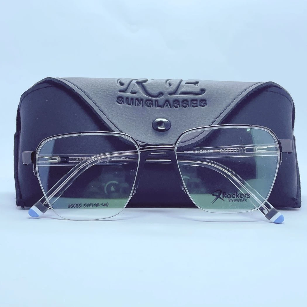 Rockers 95005 Eyeglasses – Front Close View (White & Black) Fantastic stone 20380 eyeglasses in Transparent – front close view