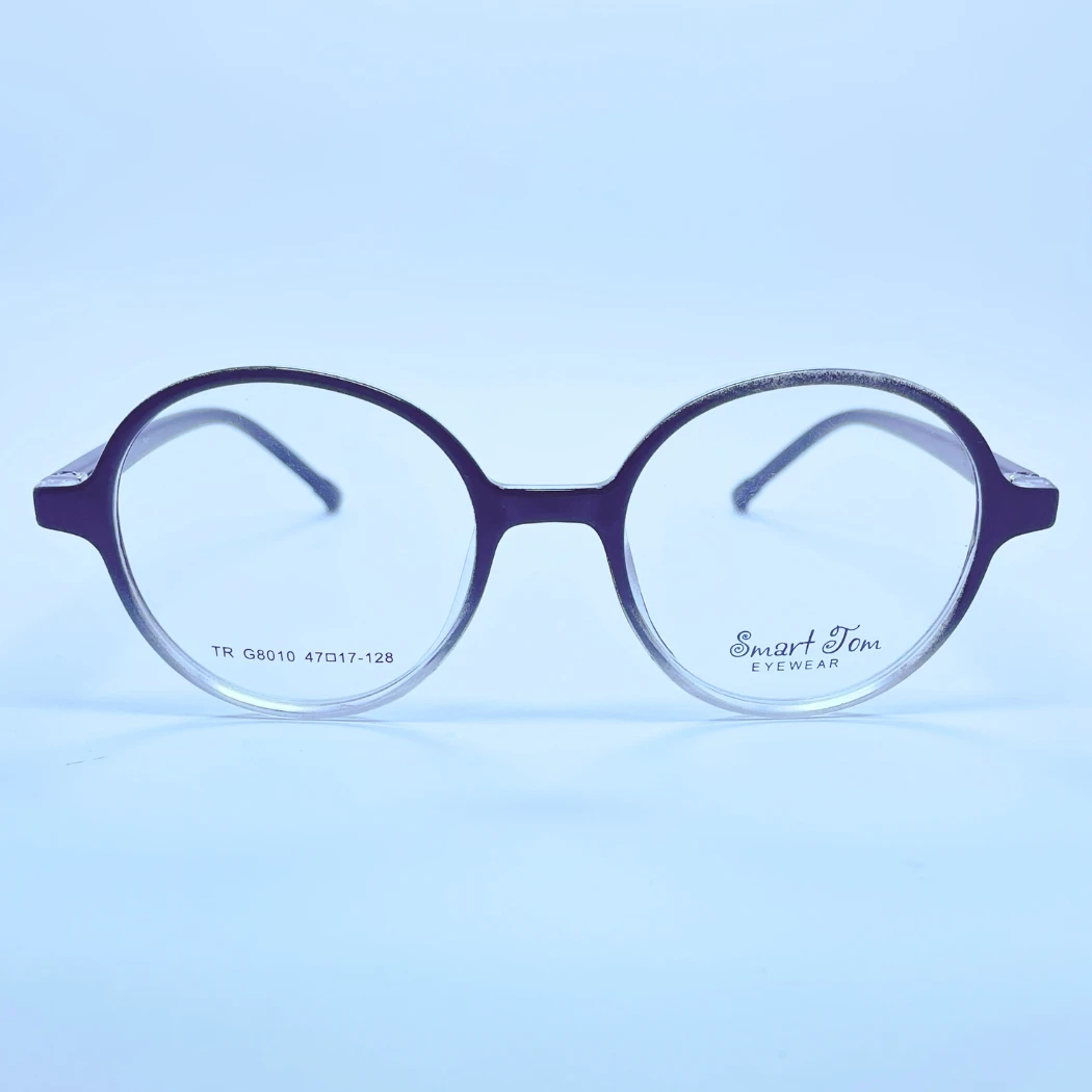 Smart Tom 8010 Eyeglasses – Front Open View (Black and white) Smart Tom 8010 eyeglasses in Black and white – front open view