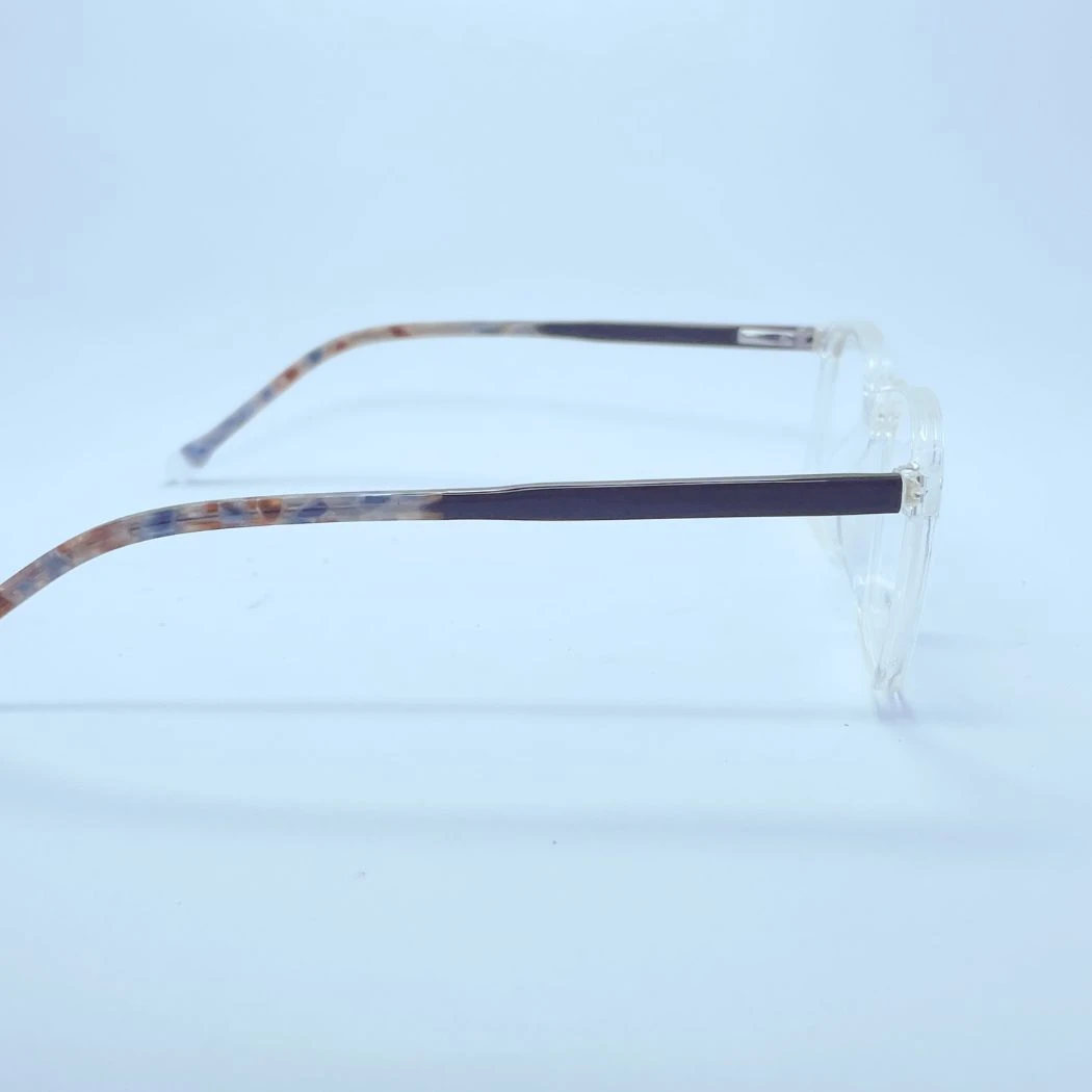 Tidoesu 8804 Eyeglasses – Side View (White & Brown) Tidoesu 8804 eyeglasses in White & Brown – side view