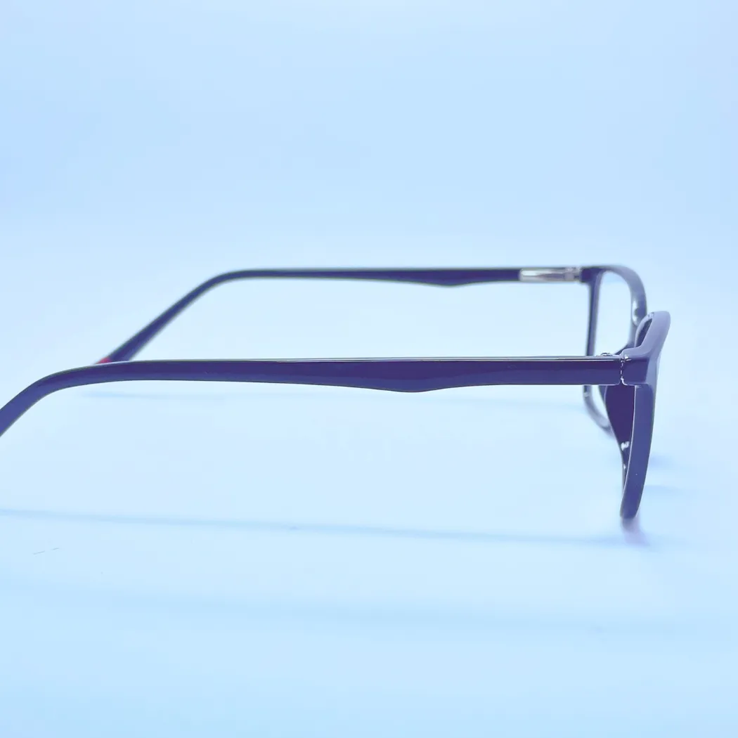 Justin Kobe 6005 Eyeglasses – Side View View (Black) Justin Kobe 6005 eyeglasses in Black – side view.