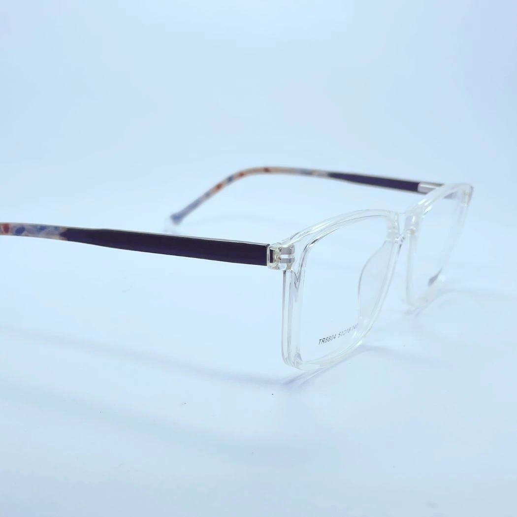 Tidoesu 8804 Eyeglasses – Angled Side View (White & Brown) Tidoesu 8804 eyeglasses in White & Brown – angled side view