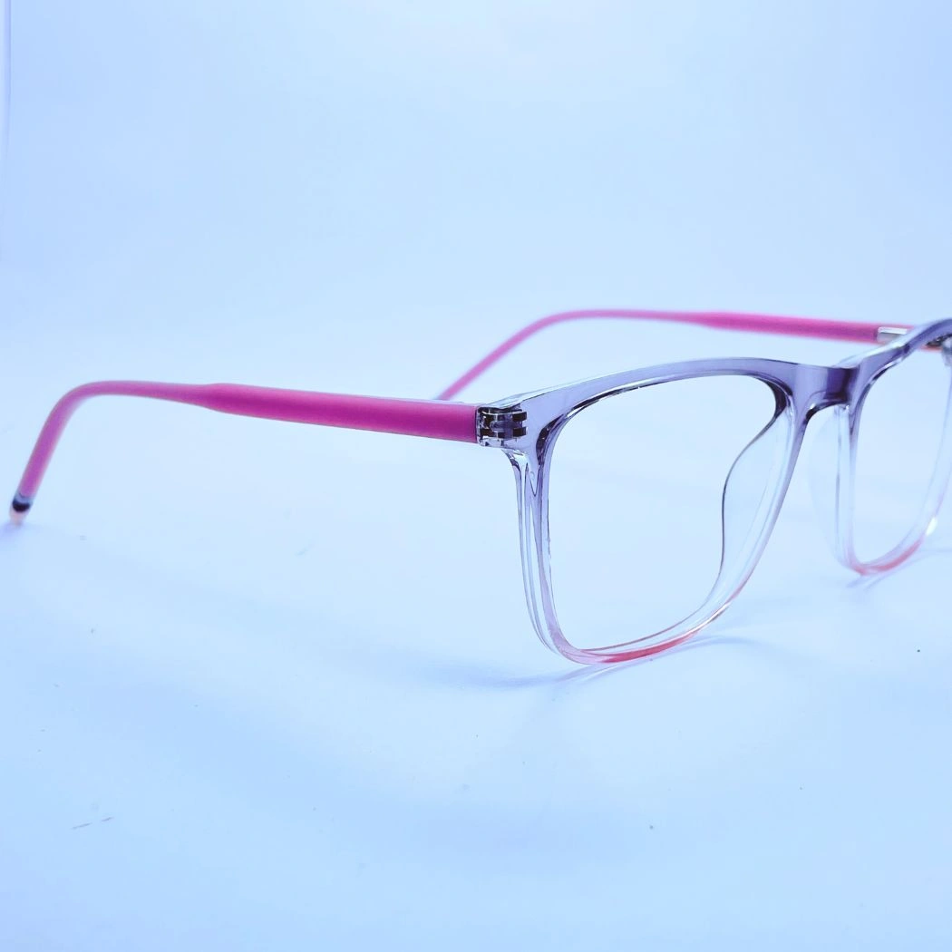 Tidoesu 8809 Eyeglasses – Angled Side View (Pink) Tidoesu 8809 Eyeglasses in Pink – angled side view