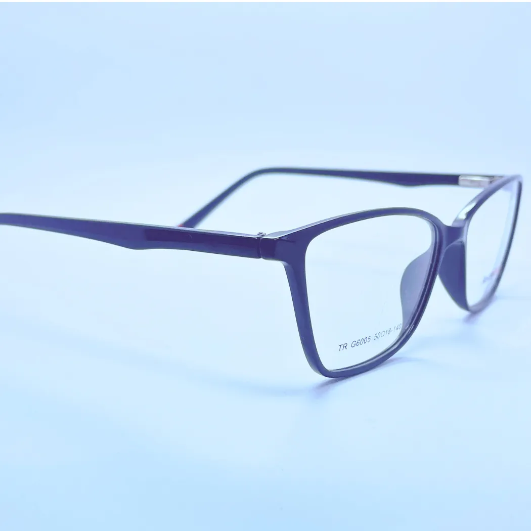 Justin Kobe 6005 Eyeglasses – Angled Side View (Black) Justin Kobe 6005 eyeglasses in Black – angled side view