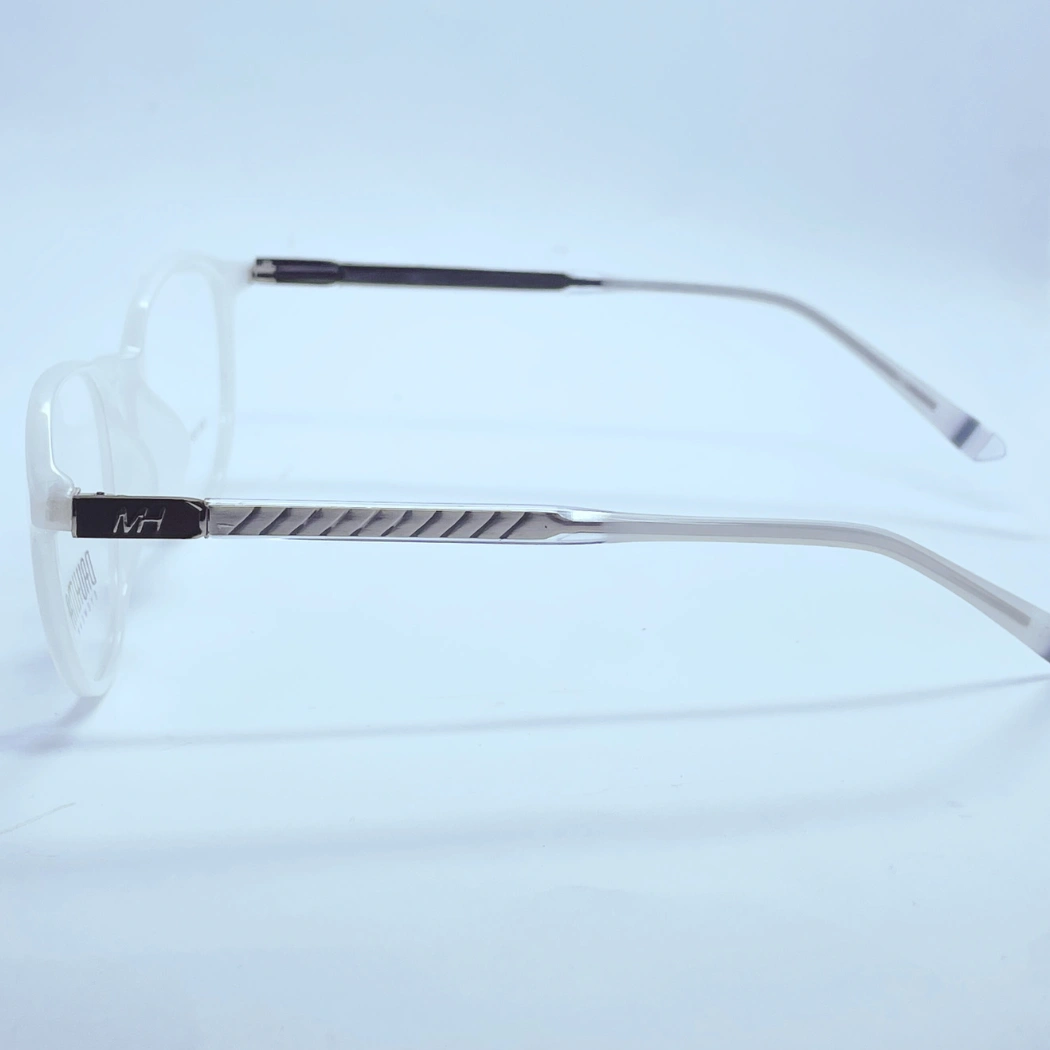 Daumka 1001 Eyeglasses – Side View (Grey) Daumka 1001 Eyeglasses in Grey – side view