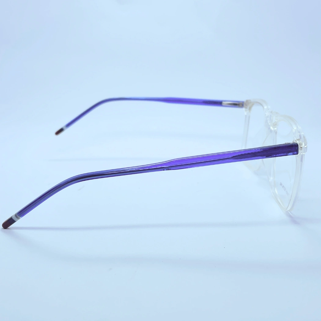 Tidoesu 8809 Eyeglasses – Side View (transparent blue) Tidoesu 8809 Eyeglasses in transparent blue – side view